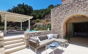 Urania Luxury Villas